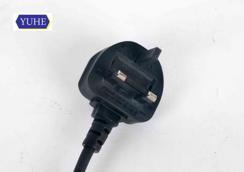 RoHS 2 Lead England Ireland Plastic Pin Plug PVC IEC C7 Connector Pure Copper Cable