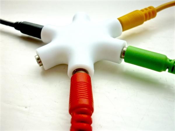 3.5mm Multi Headphone Headset Earphone Splitter Adapter 1 to 5 Way Stereo Audio Hub-Pink