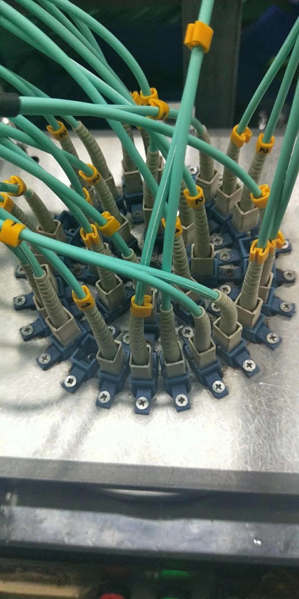LSZH Om3 LC/Upc-Sc/Upc 2.0mm-4c Branch Fiber Optic Cable