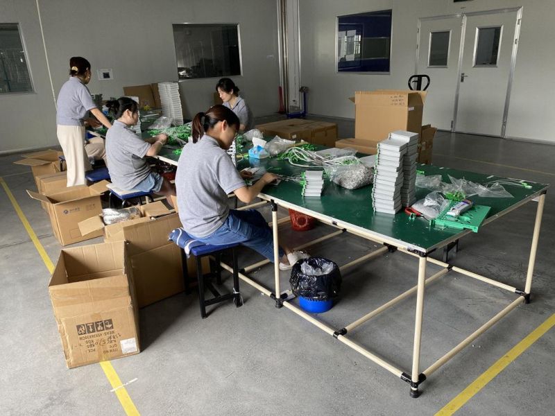 China Factory Supply Lgx Cassette Insertion Type Sc Upc 1X4 Fiber Optic PLC Splitter